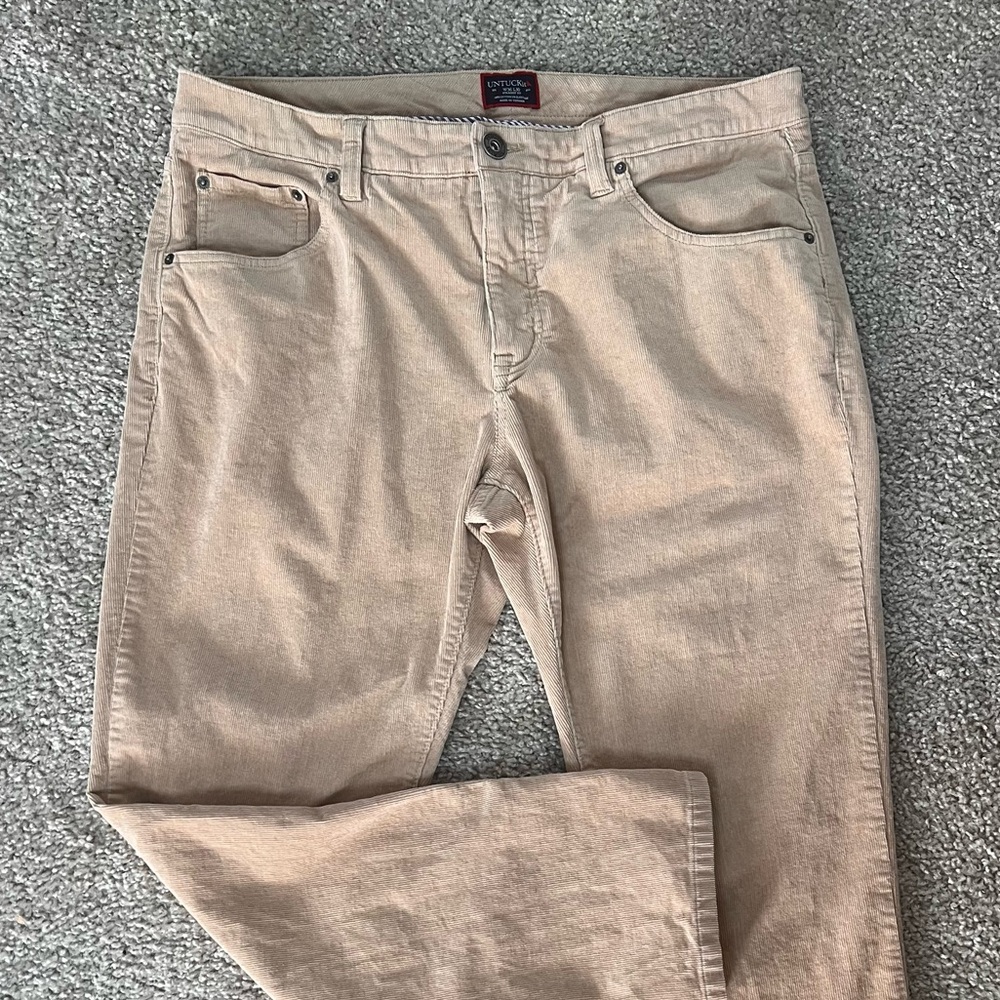 Untuckit excellent condition men’s corduroy pants. 36x30